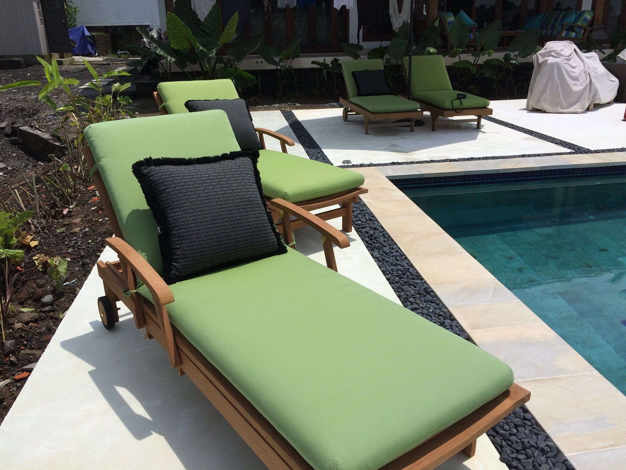 Villa Lebah *